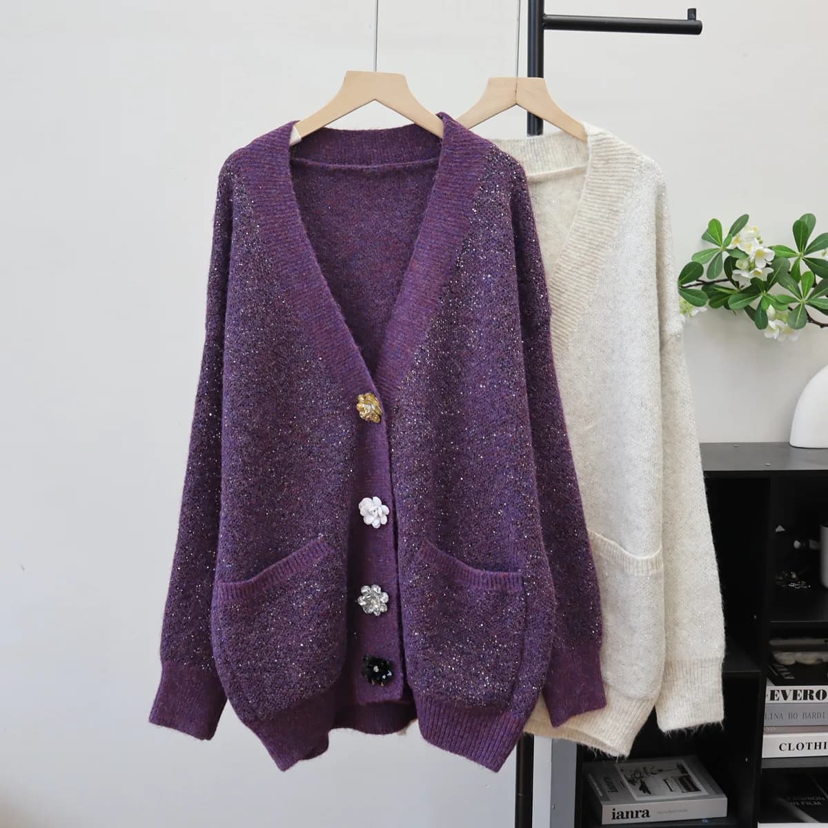 Maglioni cardigan lavorati a maglia da donna Maglioni di media lunghezza 3D Tasca con paillettes floreali Scollo a V Maniche lunghe Allentato Casual 2025 Autunno Inverno
