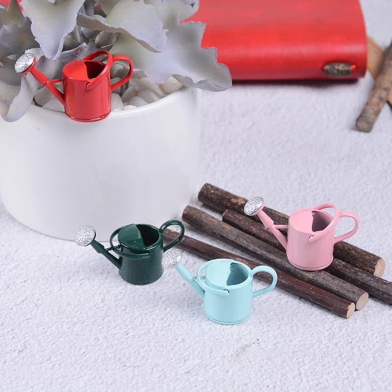 Mini annaffiatoio da giardino in metallo 1/12 decorazione in miniatura per bambini bambole per bambini Acces mobili in miniatura per casa delle bambole nuovo