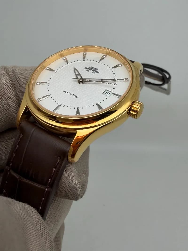 Orologio Meccanico Beijing Brand Hongru 16 con Tre Lancette, Calendario Singolo e Piccoli Diamanti