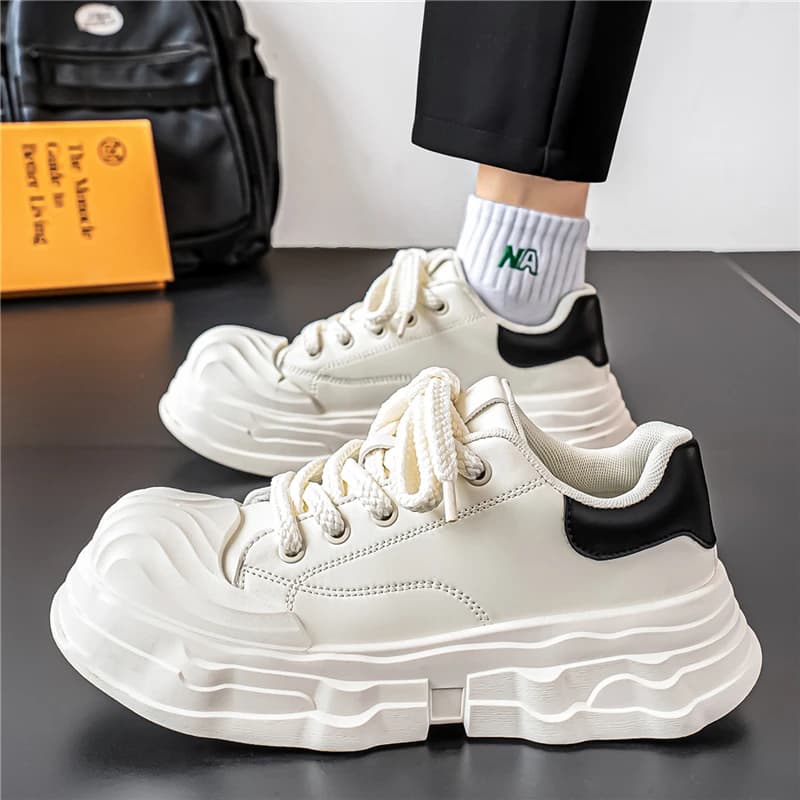 Scarpe Estive da Uomo Traspiranti Versatili con Suola Spessa, Sneakers Casual Sportive Bianche Trendy in Pelle Migliorata