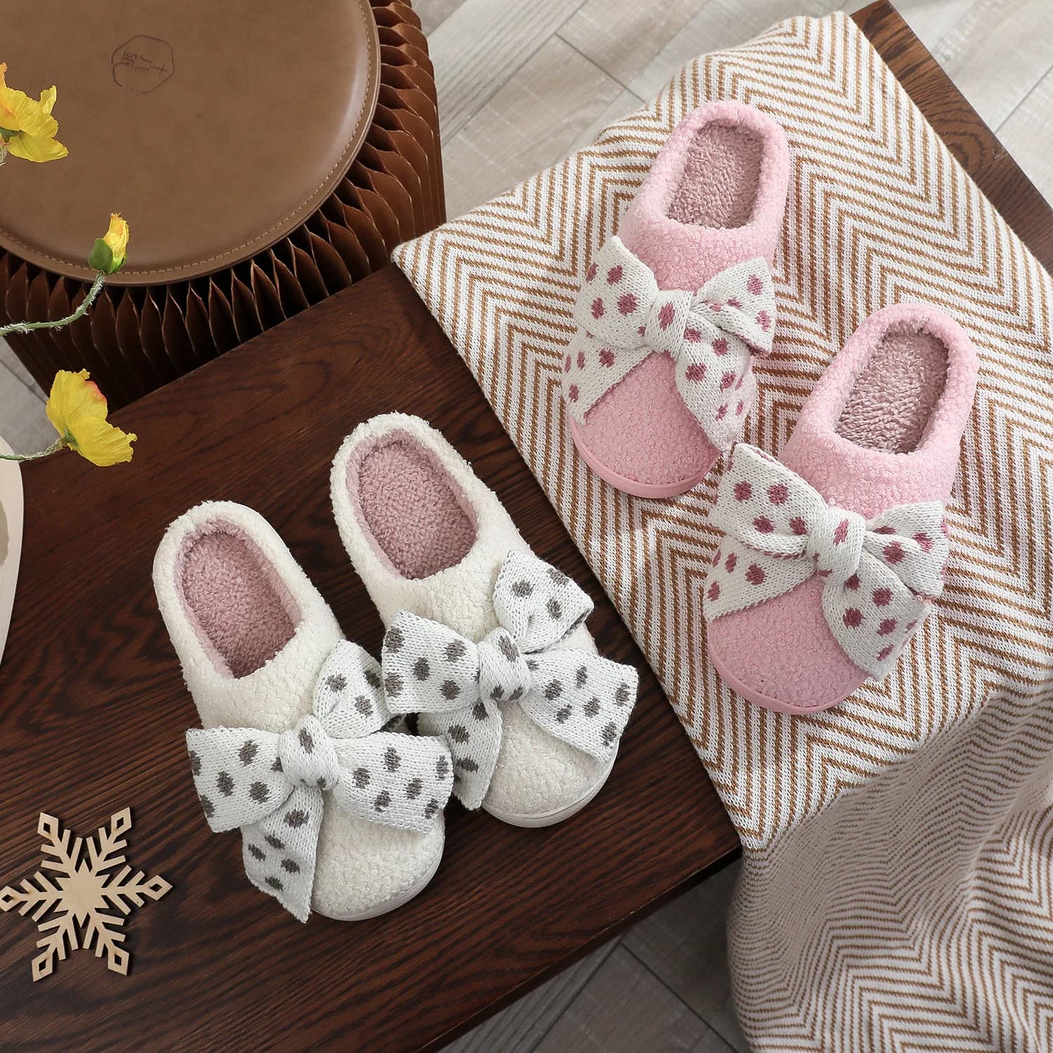 Winter Warm Plush Slippers Women Big Bowknot Polka Dot Indoor Home Shoes Fuzzy House Slippers Non slip Cute Bedroom Footwear