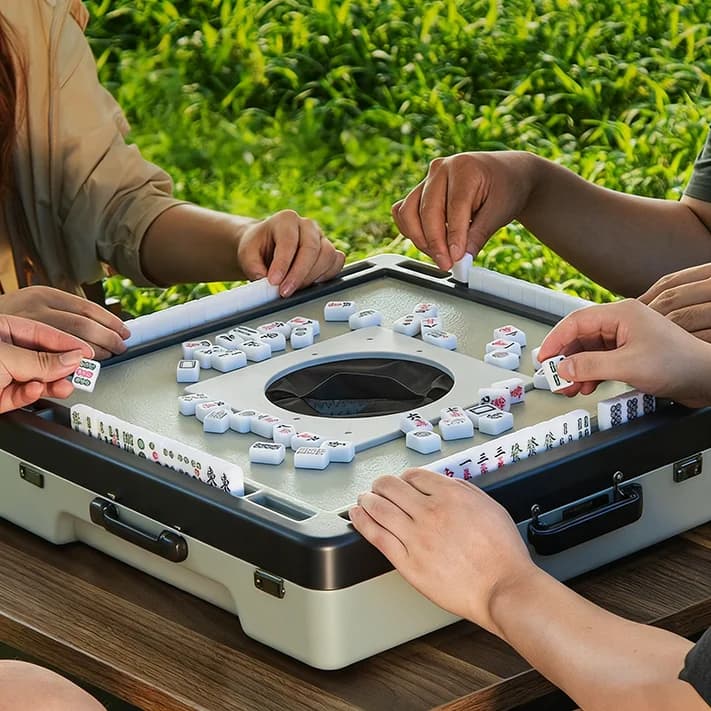 Divertimento per la casa in viaggio da campeggio all'aperto Nessun mescolando richiesto Mini tavolo da mahjong portatile in plastica con piastrelle in melammina da 144 pezzi 24 mm