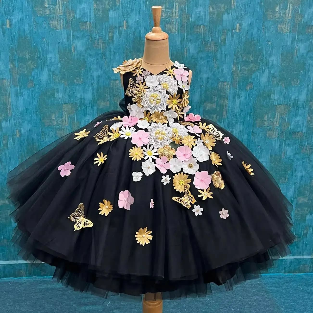 Abiti da ragazza di fiore neri per la festa Abiti da compleanno personalizzati per ragazza con farfalla lunghi fino al pavimento per matrimonio