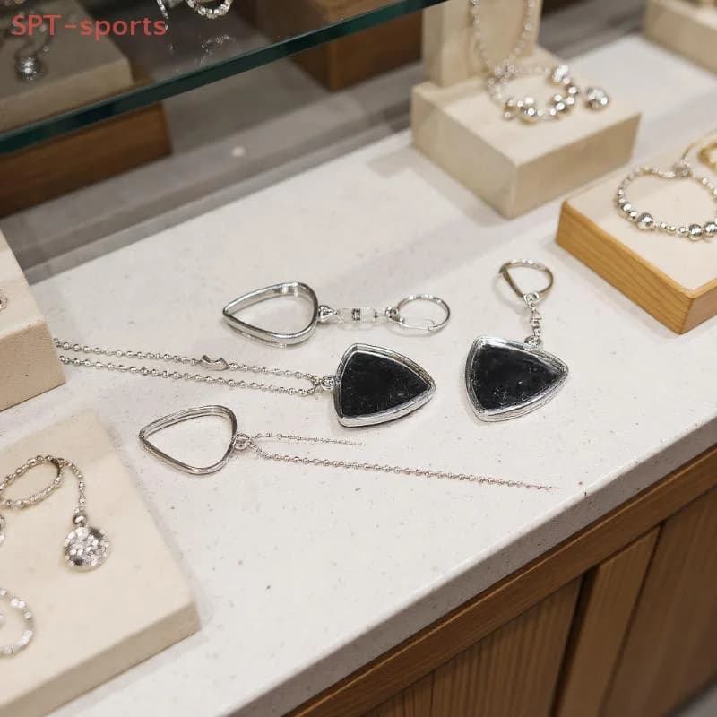 Scatola raccoglitore di plettri per chitarra a forma di cuore con portachiavi; Conservazione trasparente per accessori per musicisti