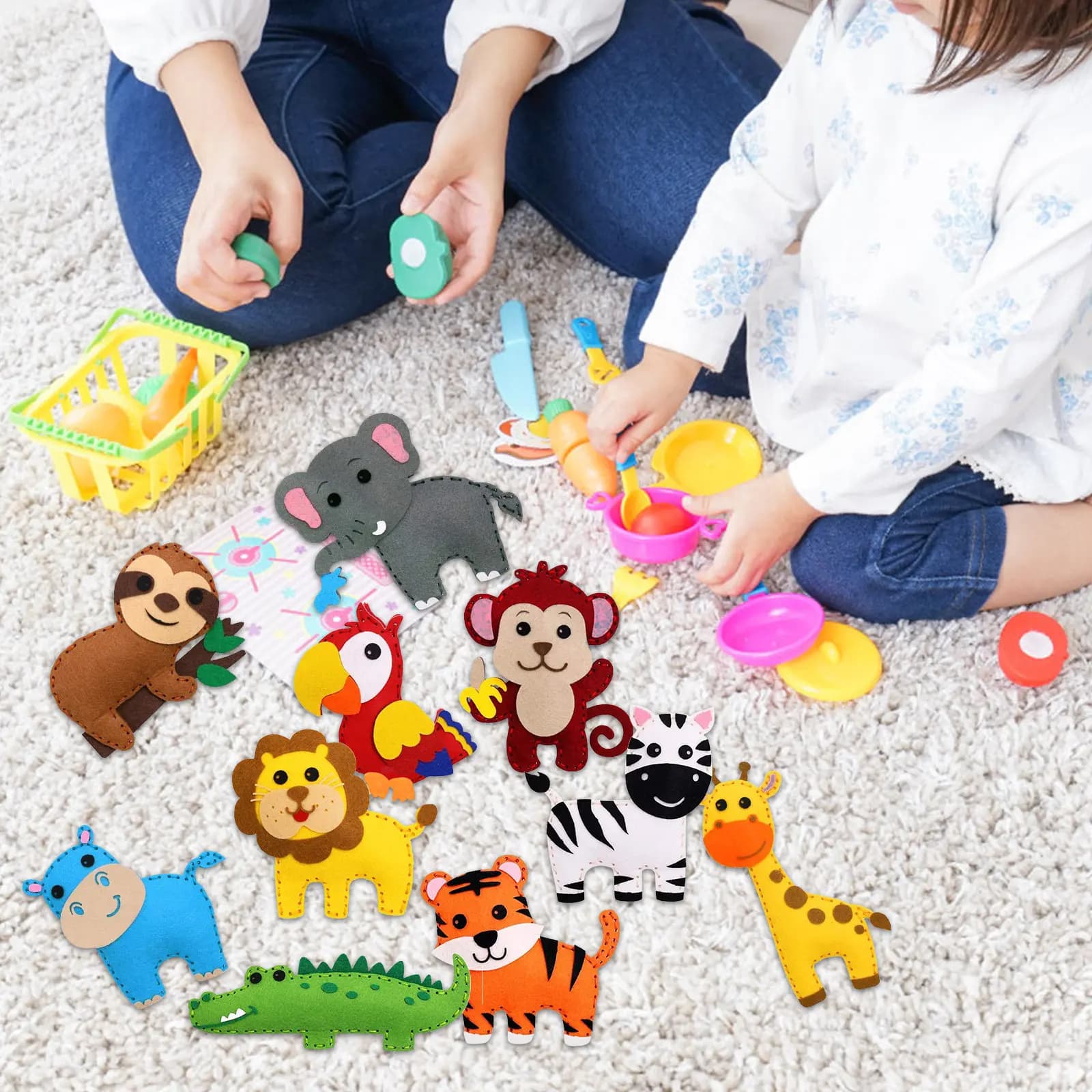 Set di 1 Kit per Cucito con Animali della Giungla in Feltro, Set Creativo Fai-da-Te per Bambini e Adulti, Decorazioni per Feste e Ciondoli in Feltro a Forma di Animali
