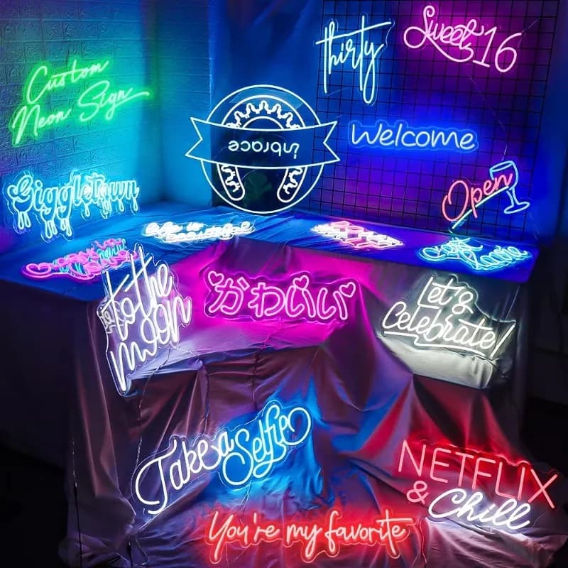 Insegna al neon personalizzata Testo personalizzato Logo Nomi Insegne al neon a LED personalizzate Compleanno Festa di nozze Bar Decorazione da parete per caffè