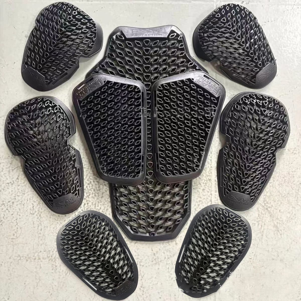 Protection for Motorcycle CE Level 2, Protective armor, Shock-resistant back cushioning, Protective for shoulders, elbows and knees with Integrated Protective Equipment