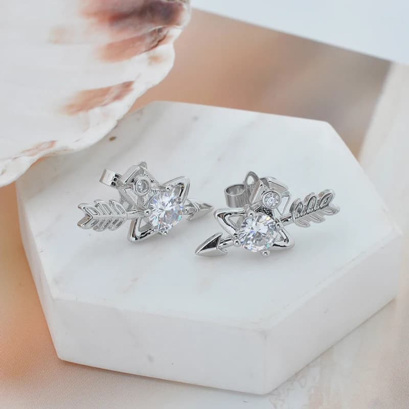Orecchini a Perno da Donna in Argento Sterling S925, Design Semplice con Freccia e Piccolo Saturno, alla Moda