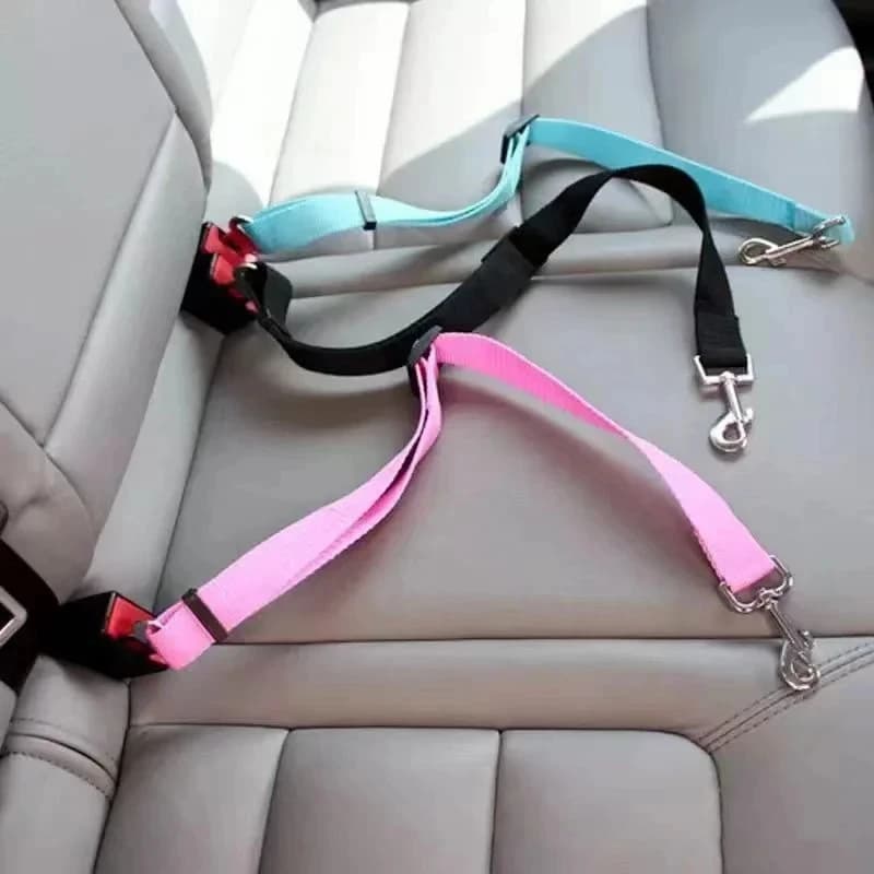 Cintura di sicurezza per auto retrattile per animali domestici - Proteggi il tuo cane mentre viaggia - Imbracatura e guinzaglio regolabili - Forniture essenziali per il viaggio in auto