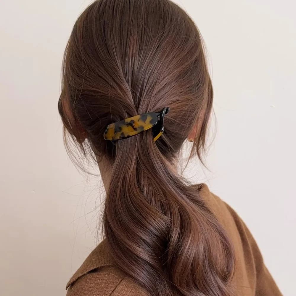 Acetate Finish Banana Hair Clip Spring Hinge Curved Banana Shape Hair Claw Clip Ribbed Teeth Marbled Pattern Vertical Hair Clip