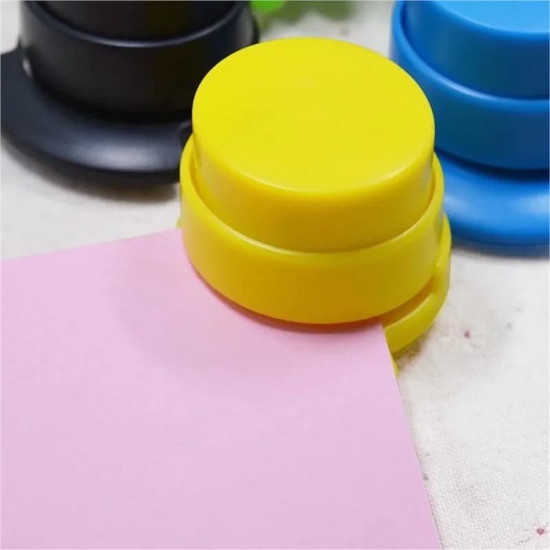 Uso del graffetta per rilegatura della carta dell'ambiente della cucitrice senza punti metallici per la casa dell'ufficio