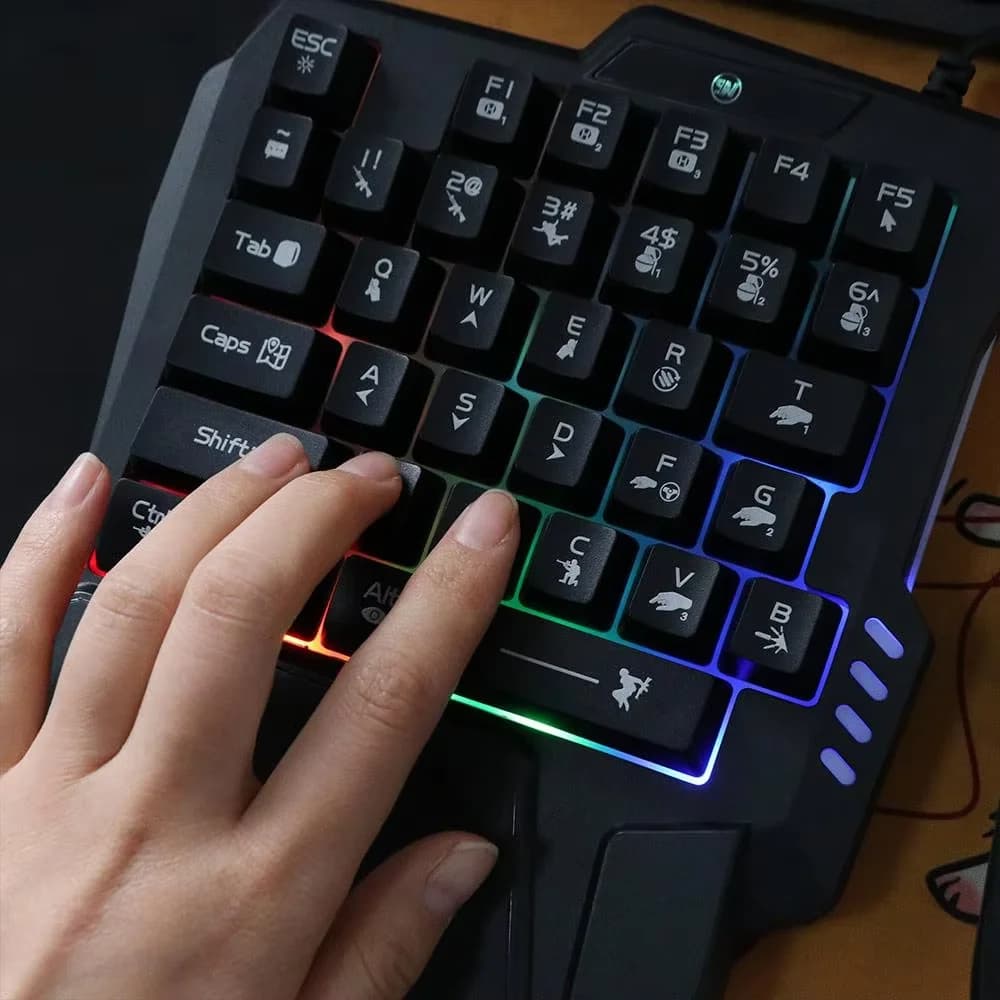 Tastiera da Gaming RGB a Una Mano, Mini Tastiera USB Cablata Retroilluminata a 35 Tasti per PC e Laptop