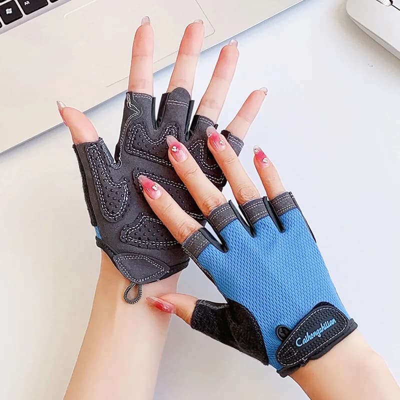 Me Women Summer Gym Fitness antiscivolo Sport Bicycle Cycling Glove Equipment Training Yoga mezze dita Ice Silk Letter Mitten N23