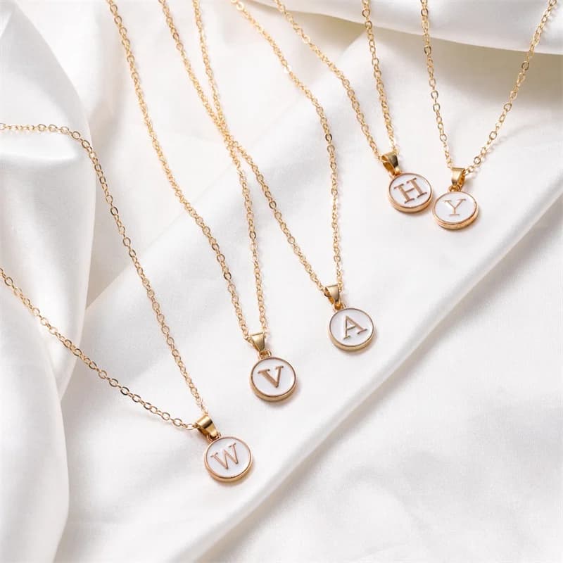 2025 New Fashion Personalized 26 Initials Charm Necklace For Women Men Premium Design Name Necklace Ladies Jewelry Gift
