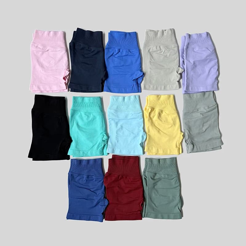 2025 Pantaloncini da yoga senza cuciture Donna Fitness Sport Biker 4.5 "Banda bassa a coste Pantaloncini da palestra Allenamento Scrunch Butt Impact Leggings