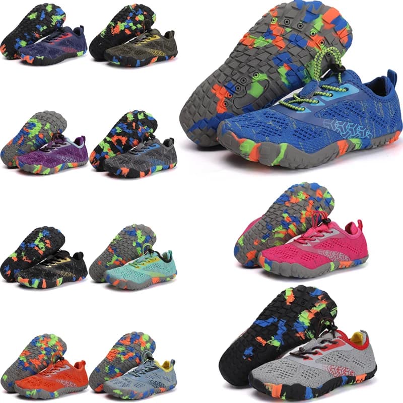 New Kids Aqua Shoes Quick Dry Beach Naked Water Shoes Boy Girl Swimming Sandals Dives Canoeing Surf Breathable Trash sneaker