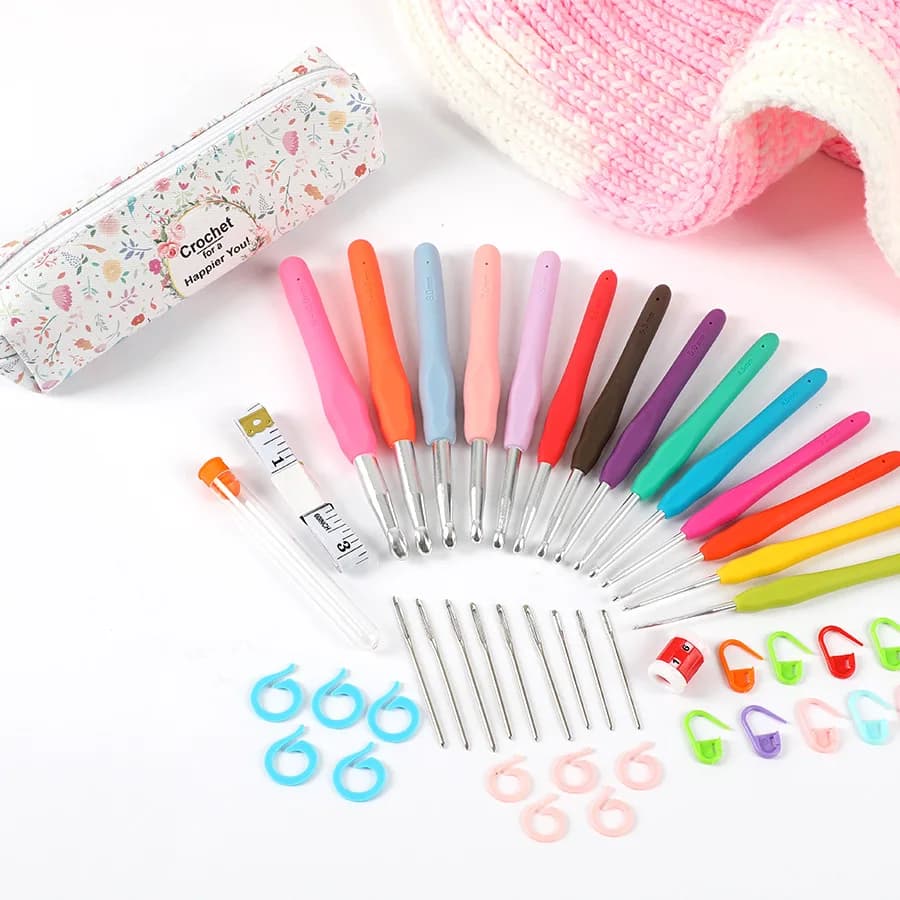 Kit di uncinetti con custodia Manico morbido Aghi per uncinetto in alluminio Set di ferri da maglia per tessitura di fili Strumento per tessitura cucito fai-da-te