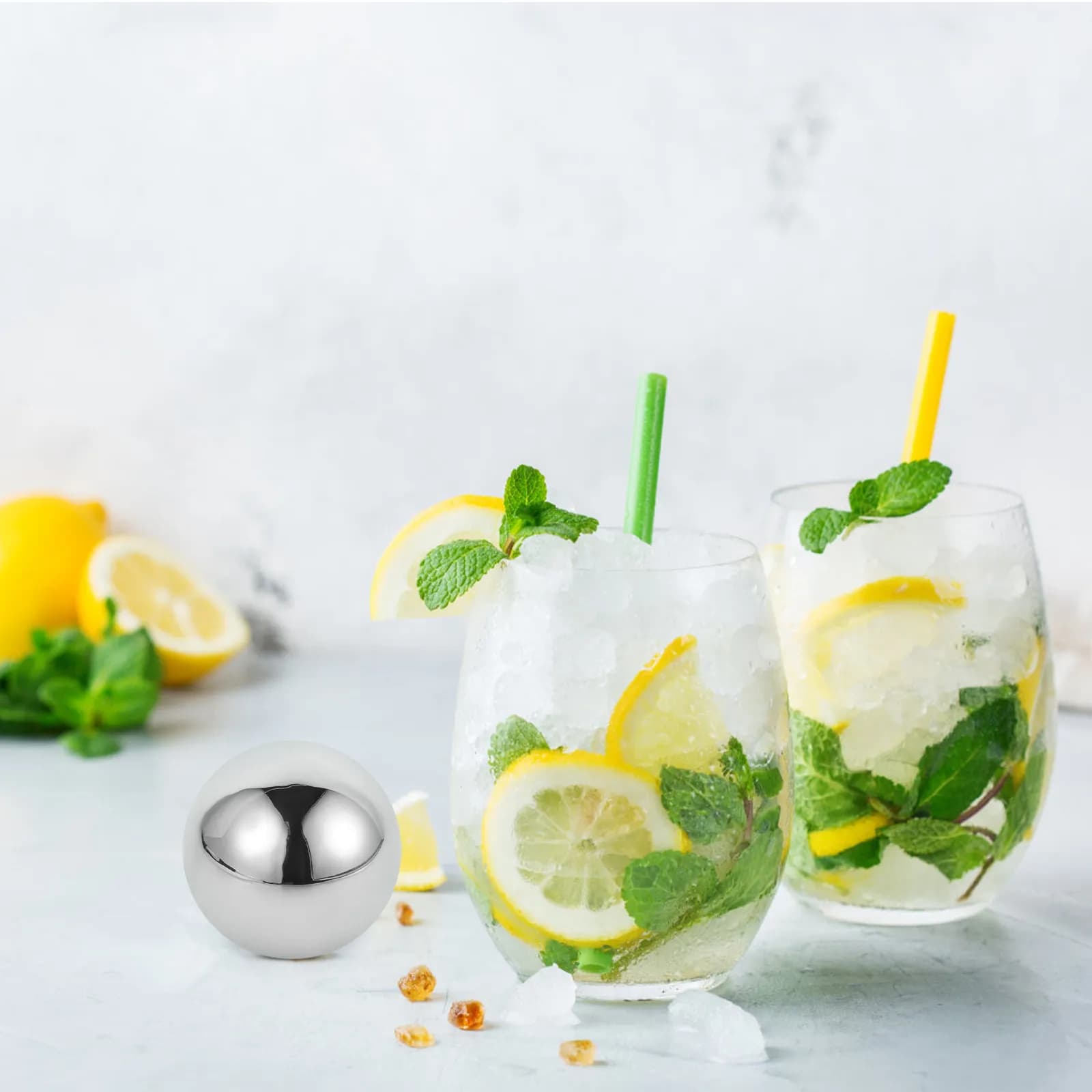 Sfera di Ghiaccio Riutilizzabile in Acciaio Inox 304 per Raffreddare Whisky e Vino, con Scatola di Conservazione in PP