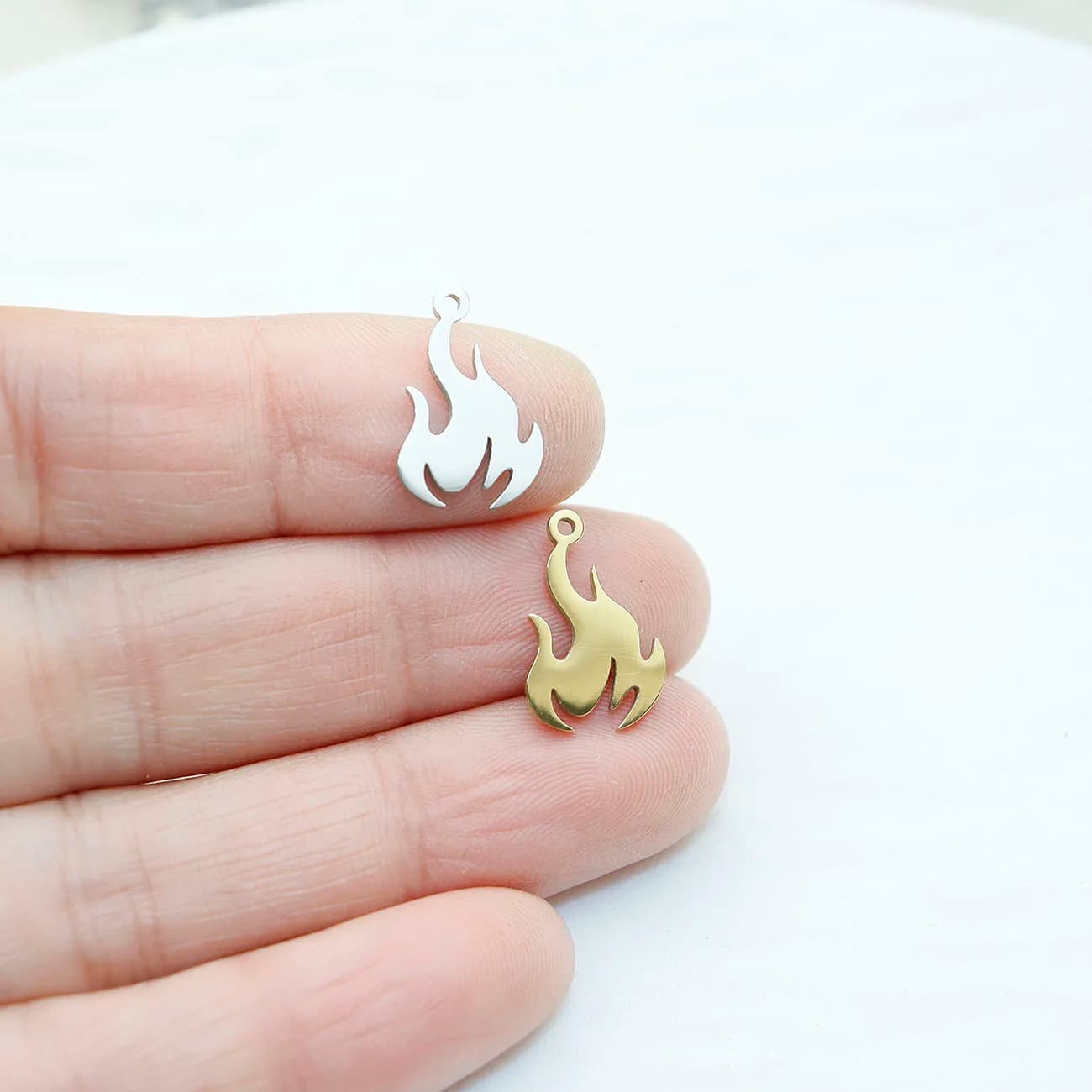 10 pieces stainless steel fire fashion jewelry accessories pendant diy handmade waterproof anti-allergic vacuum plate