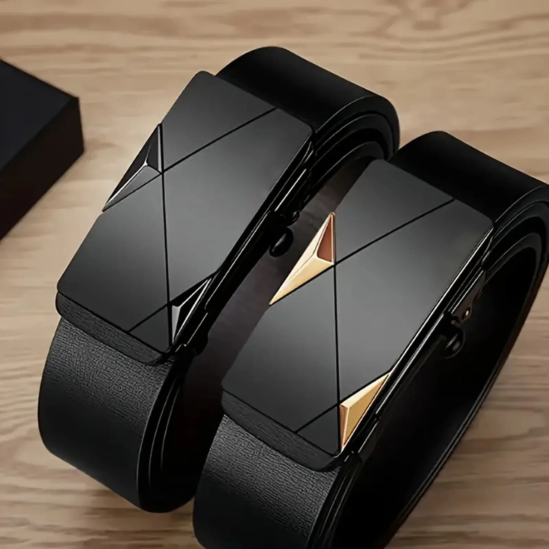 Cintura in PU con fibbia automatica da uomo nuova Cintura casual da uomo d'affari abbinata alla moda Accessori per la vita alla moda all'ingrosso
