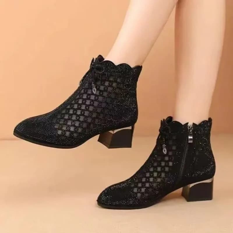 Stivali freddi da donna con tacco largo in rete nera Estate Nuova suola morbida Stivaletti con strass traspiranti con punta a punta di grandi dimensioni