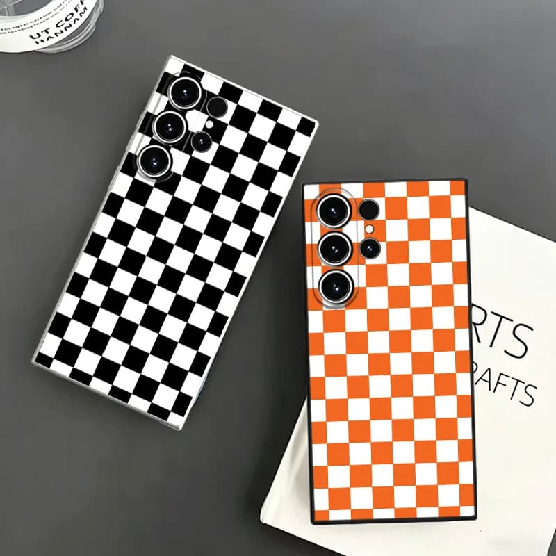 Retro Classic Chess Board Grid Soft Phone Case For Samsung S24 S25 S26 Ultra S23 S22 Plus S21 S20 FE Edge + Black White Couple C