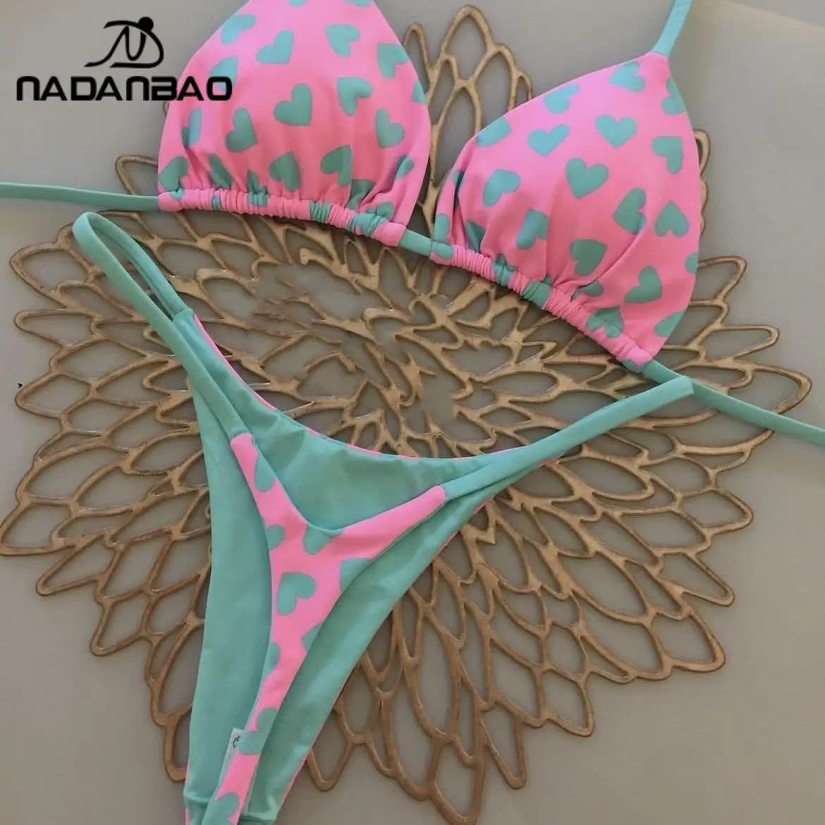 Nadanbao Set bikini sexy con stampa a cuore Moda donna Backless Beach Party Costumi da bagno Costume da bagno femminile a pieghe con scollo all'americana in due pezzi
