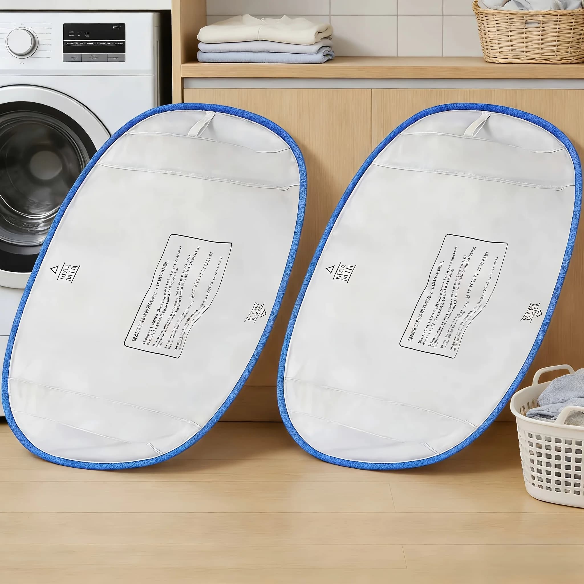 Confezione da 2 sacchetti di ricambio ricaricabili per lettiera, adatti per lettiere semiautomatiche autopulenti, protezioni ovali a prova di perdite con base bianca e bordo blu, compatibili con sistemi automatici per lettiera.