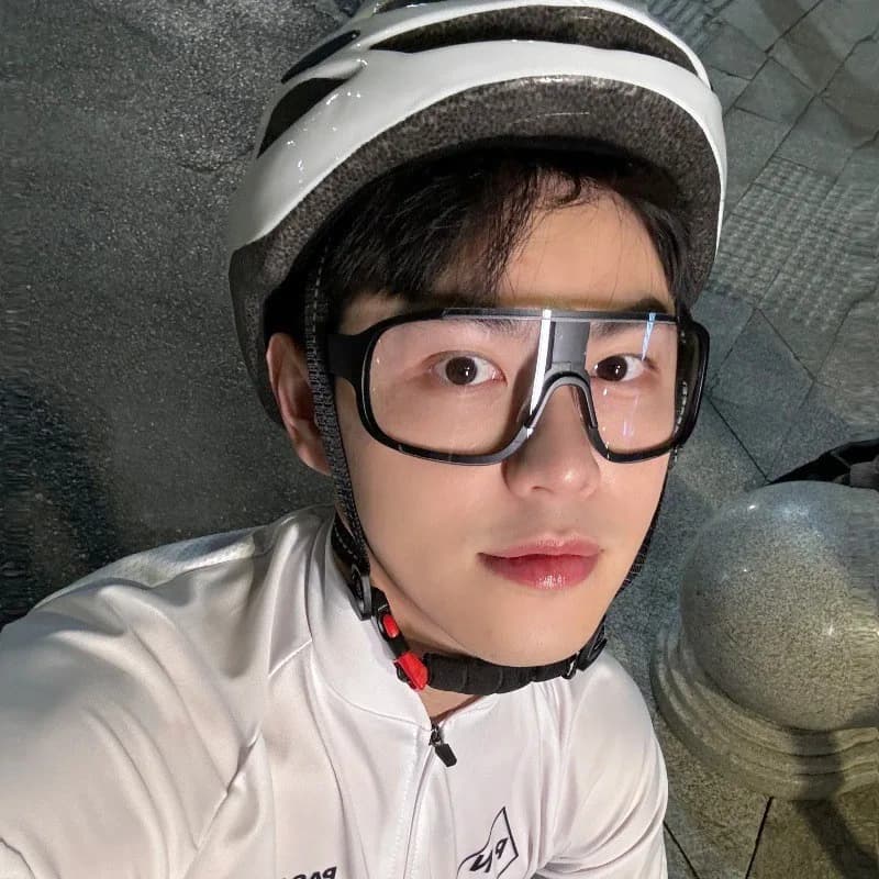 Occhiali da Sole con Lenti Colorate alla Moda per Uomo, Occhiali da Ciclismo, Occhiali Sportivi per Donna, Occhiali da Escursionismo e Alpinismo, Protezione UV400, Occhiali da Sci