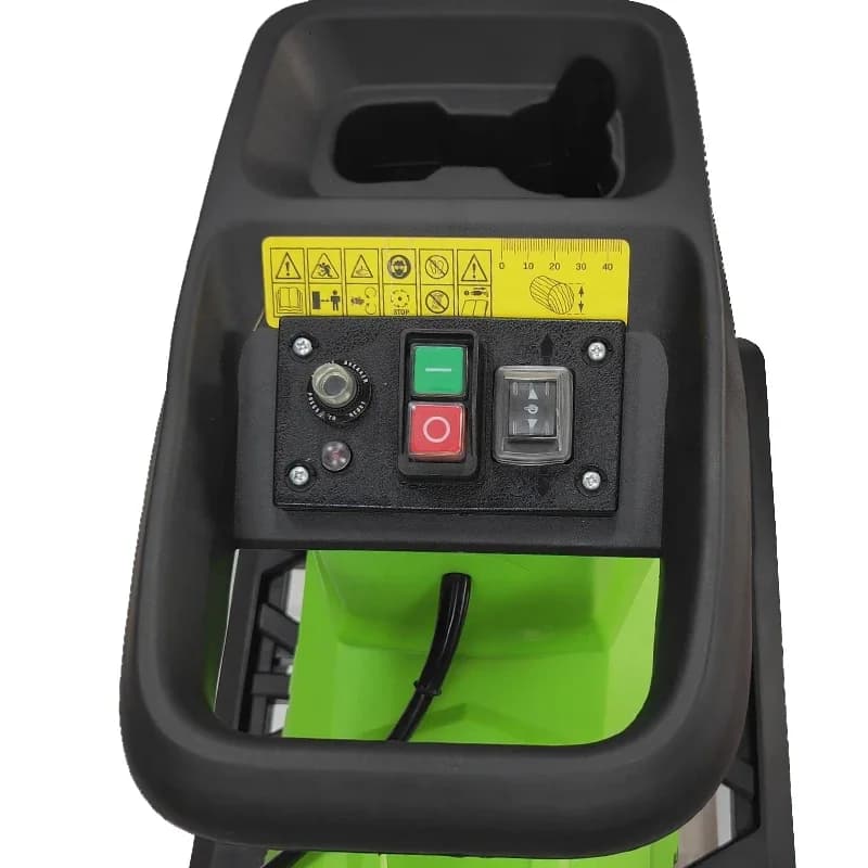2800W High-Power Garden Wood Chipper Wood and Branch Shredder Crusher Compact Electric Branch Chipper for Home Use