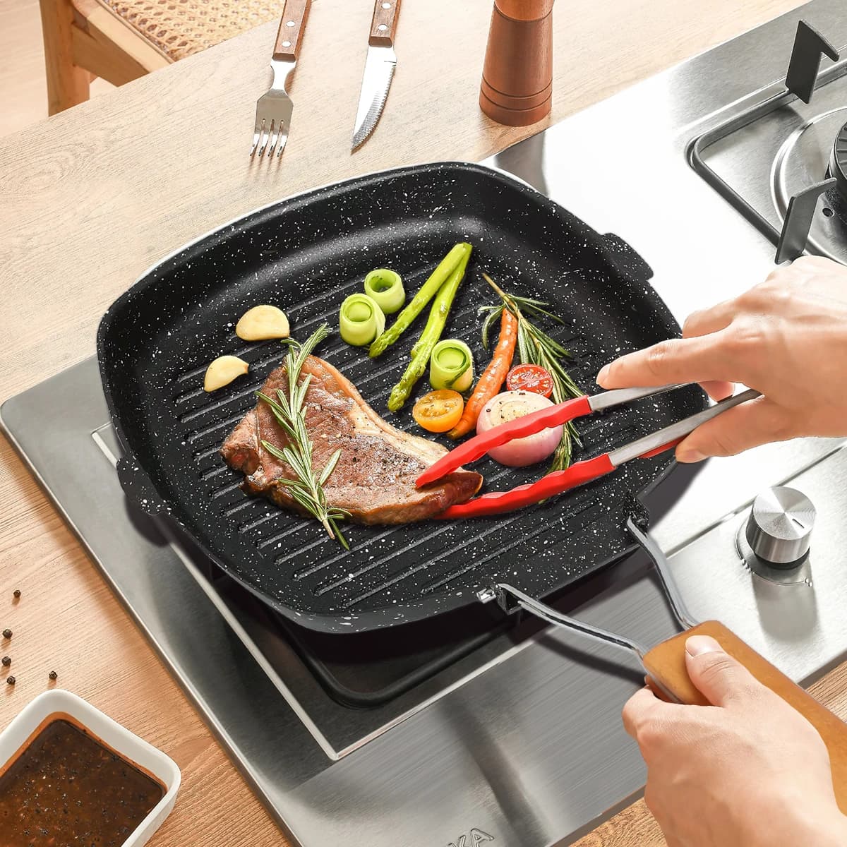 Foldable portable pan Picnic pan Anti-coating pan Wooden handle Outdoor grill pan Double mouth steak pan