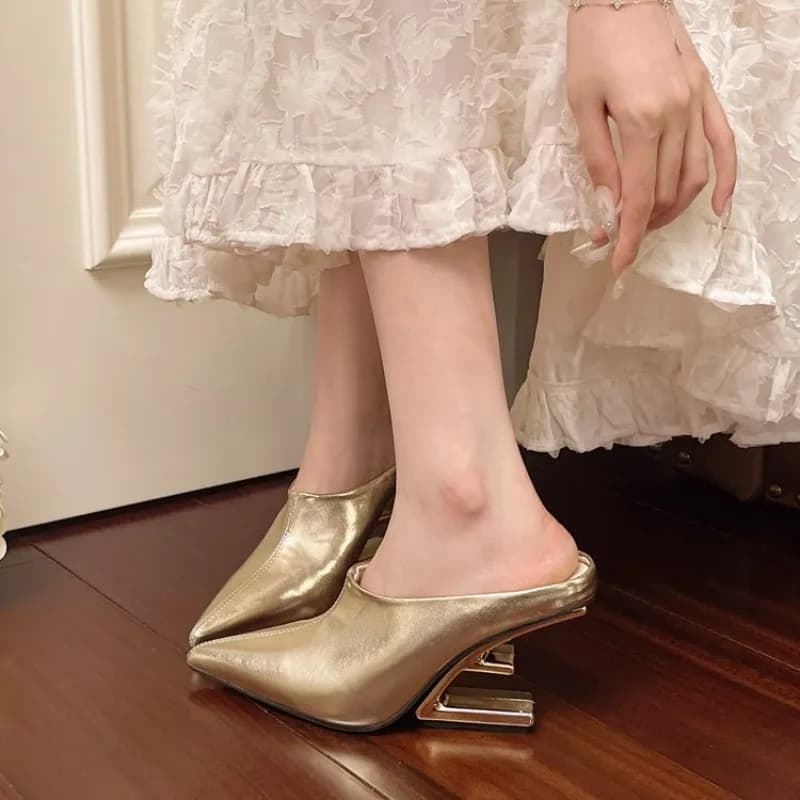 Temperament Special-shaped Heel Slippers Pointed Toe Deep Mouth Non-slip Wear-resistant High Heels