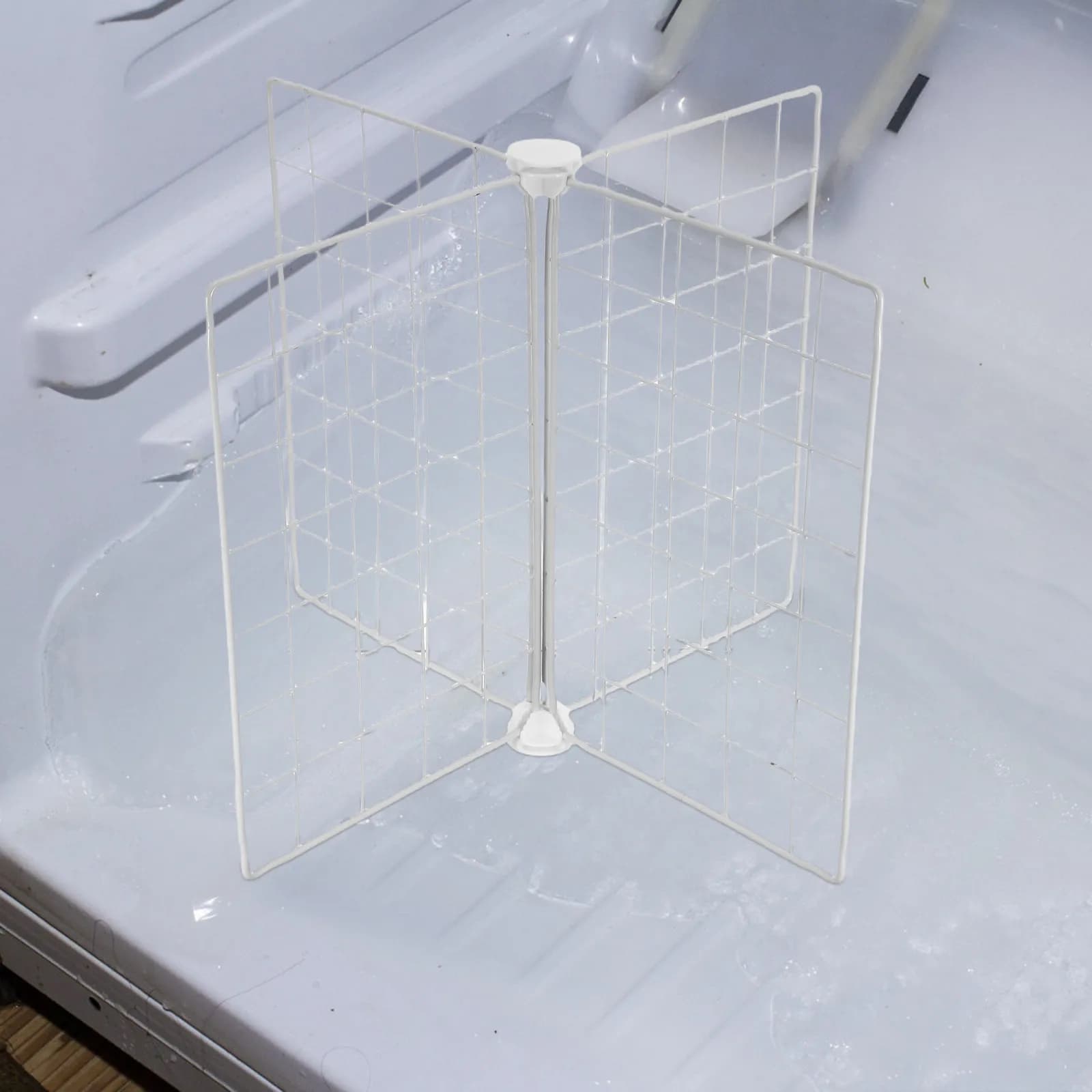 Freezer Organizer Divider Iron Wire Adjustable Partition Board Multifunctional Refrigeration Separator Wire Shelf for Chest