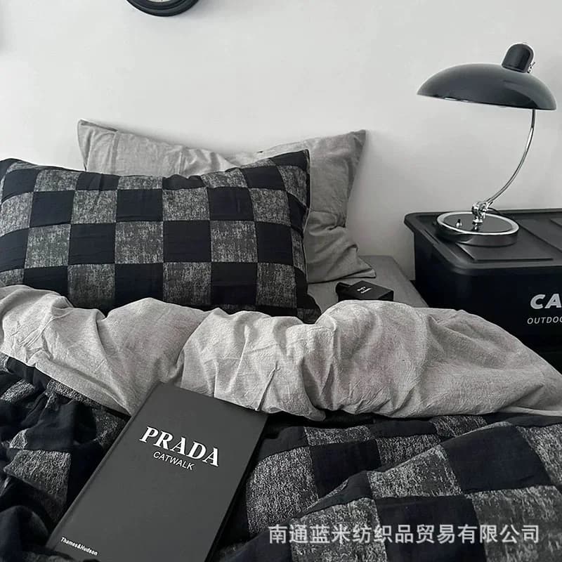 Set di Biancheria da Letto con Copripiumino e Lenzuola a Scacchiera, Finitura Spazzolata, Set Quattro Pezzi per Casa, Set Tre Pezzi per Dormitorio