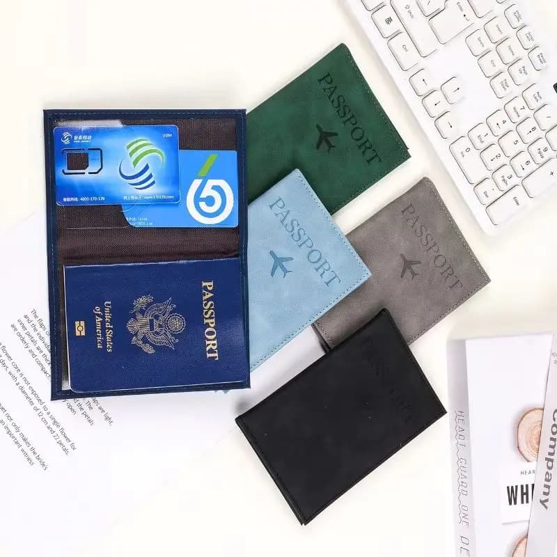 Porta passaporto in pelle PU modello aereo Custodia protettiva per passaporto con custodia per passaporto con tasca per slot per carta di credito ID
