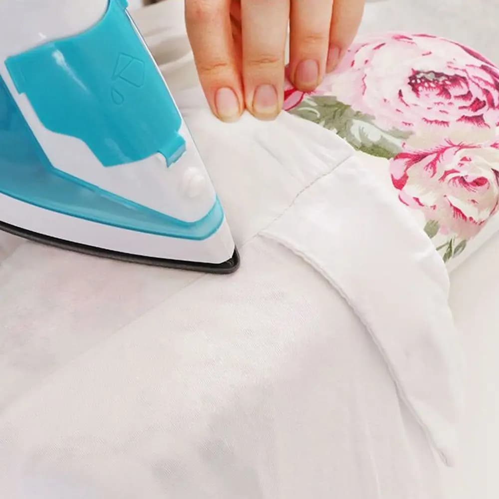 Foldable Mini Ironing Board Heat-resistant Lightweight Ironing Board Rack Space-saving Desktop Ironing Stand