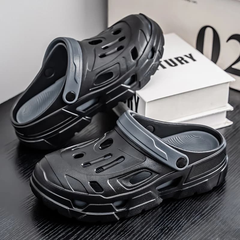 2026 Sandali da esterno da uomo primavera estate Pantofole da spiaggia Comode diapositive Zoccoli da uomo Casual Scarpe da giardino per acqua Sandali da spiaggia maschili