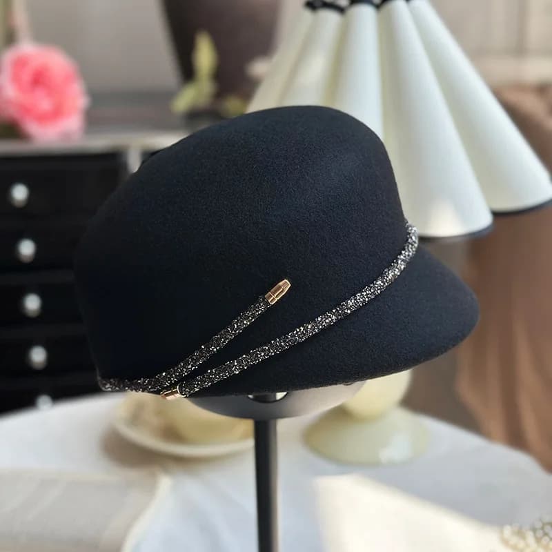 Nuovo Cappello Equestre in Lana di Alta Gamma, Stile Francese Autunno-Inverno 2026, Semplice e Classico