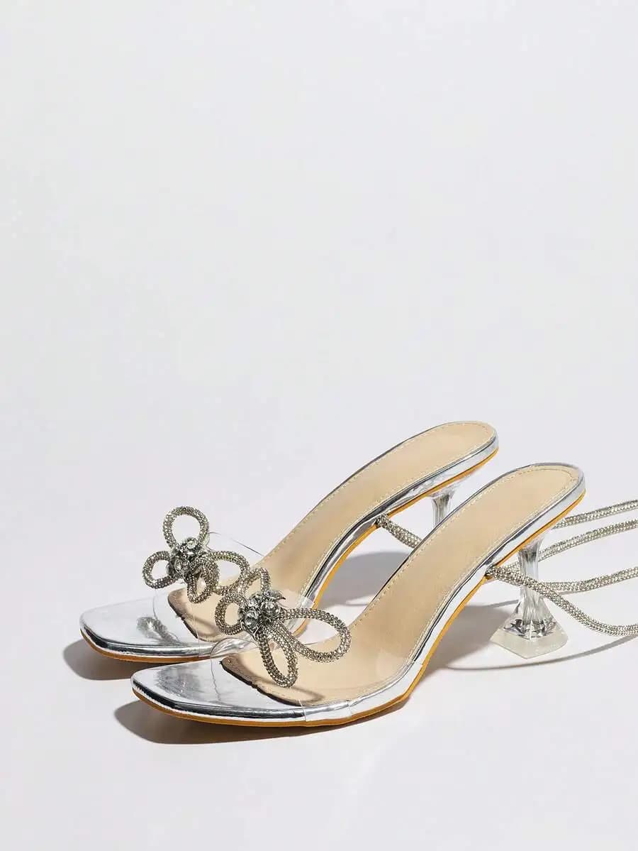 Sandali con Fiocco in Strass e Punta Quadrata, Tacco Trasparente, Cinturino alla Caviglia Metallico, Scarpe da Festa con Tacco a Spillo per Donna