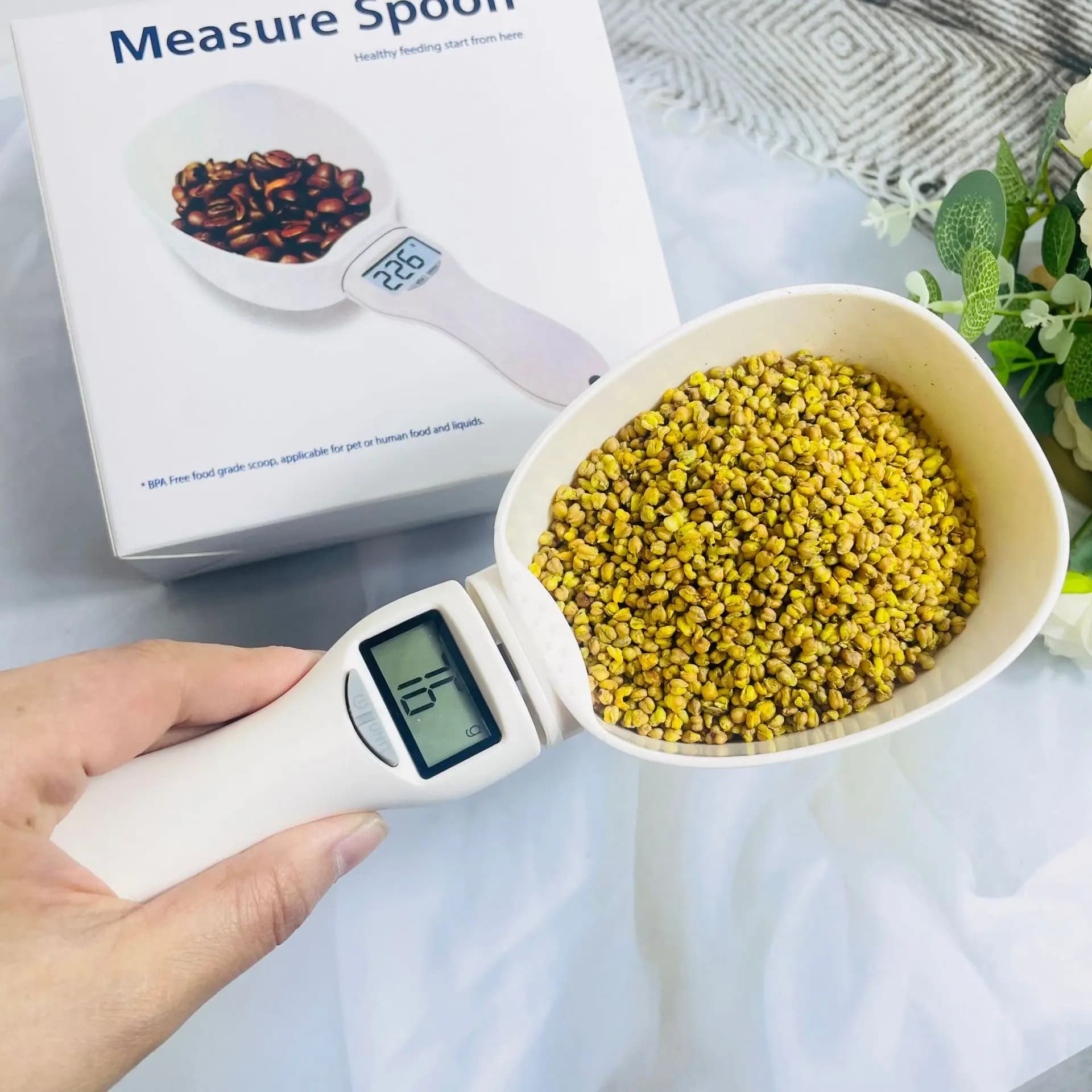 Bilancia per alimenti Misuratore per animali domestici Strumento di pesatura elettronico di precisione LCD Alimentazione per cani Gatti Bilancia a cucchiaio digitale Display Bilancia da cucina
