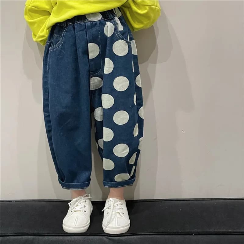 Abbigliamento per bambini Pantaloni per bambini 2025 Abbigliamento primaverile Nuovi jeans coreani a pois Pantaloni casual abbinati per bambini in stile straniero