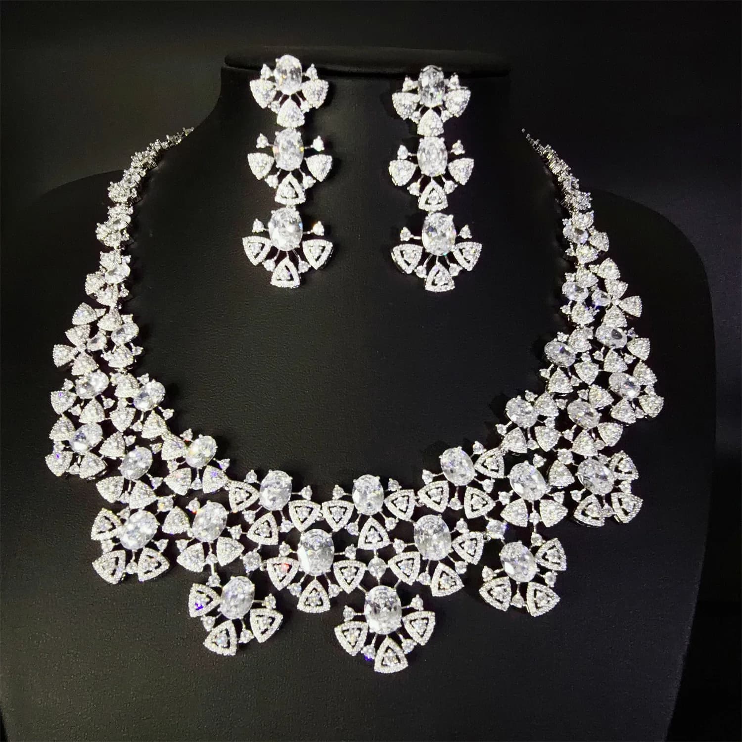 Premium splendido banchetto nuziale scintillio accessori collana orecchini bigiotteria set regalo di festa di nozze da donna M-971