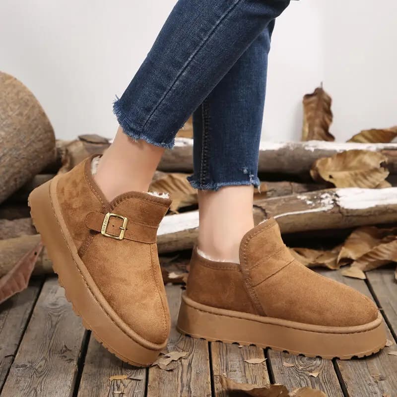 Comfort Thick Bottom Furry Snow Boots Women 2025 Winter Metal Buckle Chunky Platform Suede Ankle Boots Warm Plush Cotton Shoes