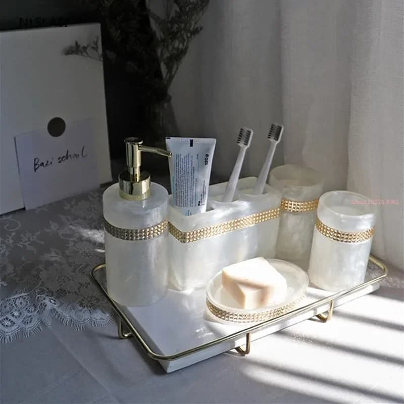 Set di lavaggio in resina di lusso leggero Dispenser di sapone Tazza per gargarismi Portasapone Bagno Bagno Forniture per il bagno Regali di Natale