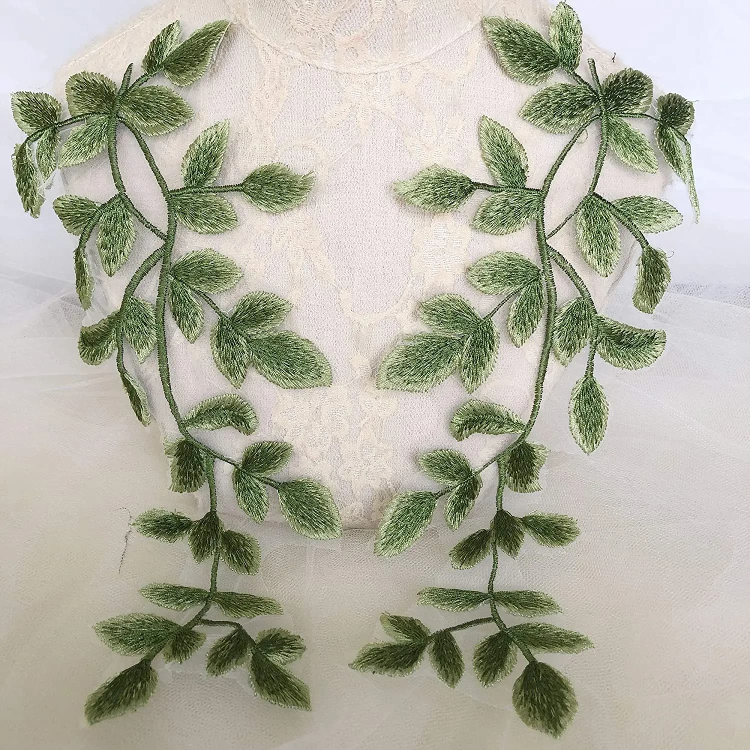 1Pair Green Lace Applique Leaves Sew on Floral Embroidery Patches for DIY Clothes Bags Curtain Accessories Repair