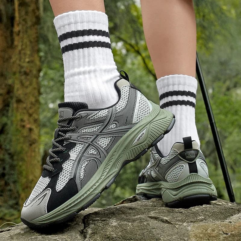 Outdoor Hiking Shoes Men Boots Thick Bottom Lightweight High-top Men Wear-resistant Anti-slip Casual Sports Shoes Men