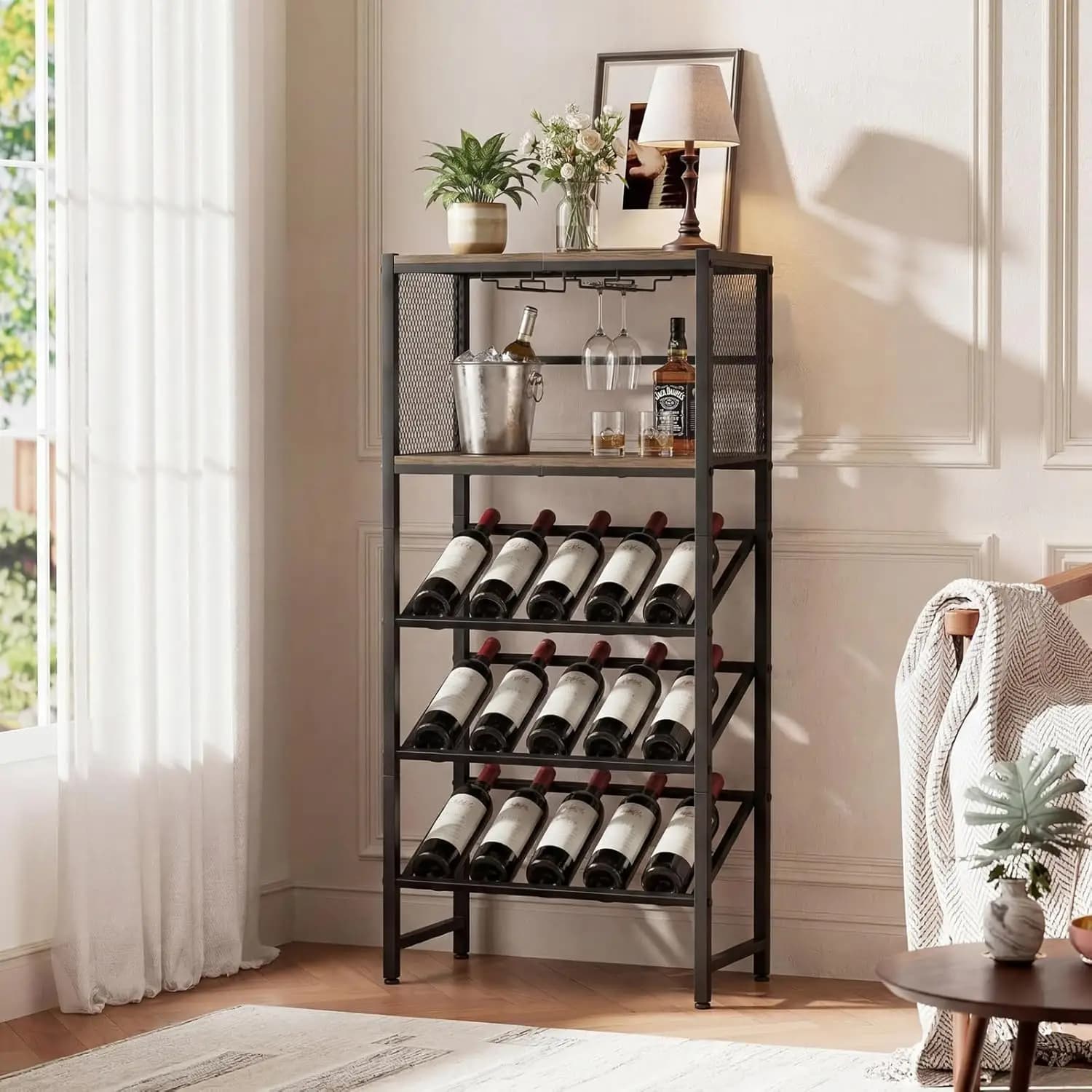 Portabottiglie Angolare con Portabicchieri e Ripiani, Elegante Mobile Bar da Terra per Casa, Cantinetta a 3 Livelli