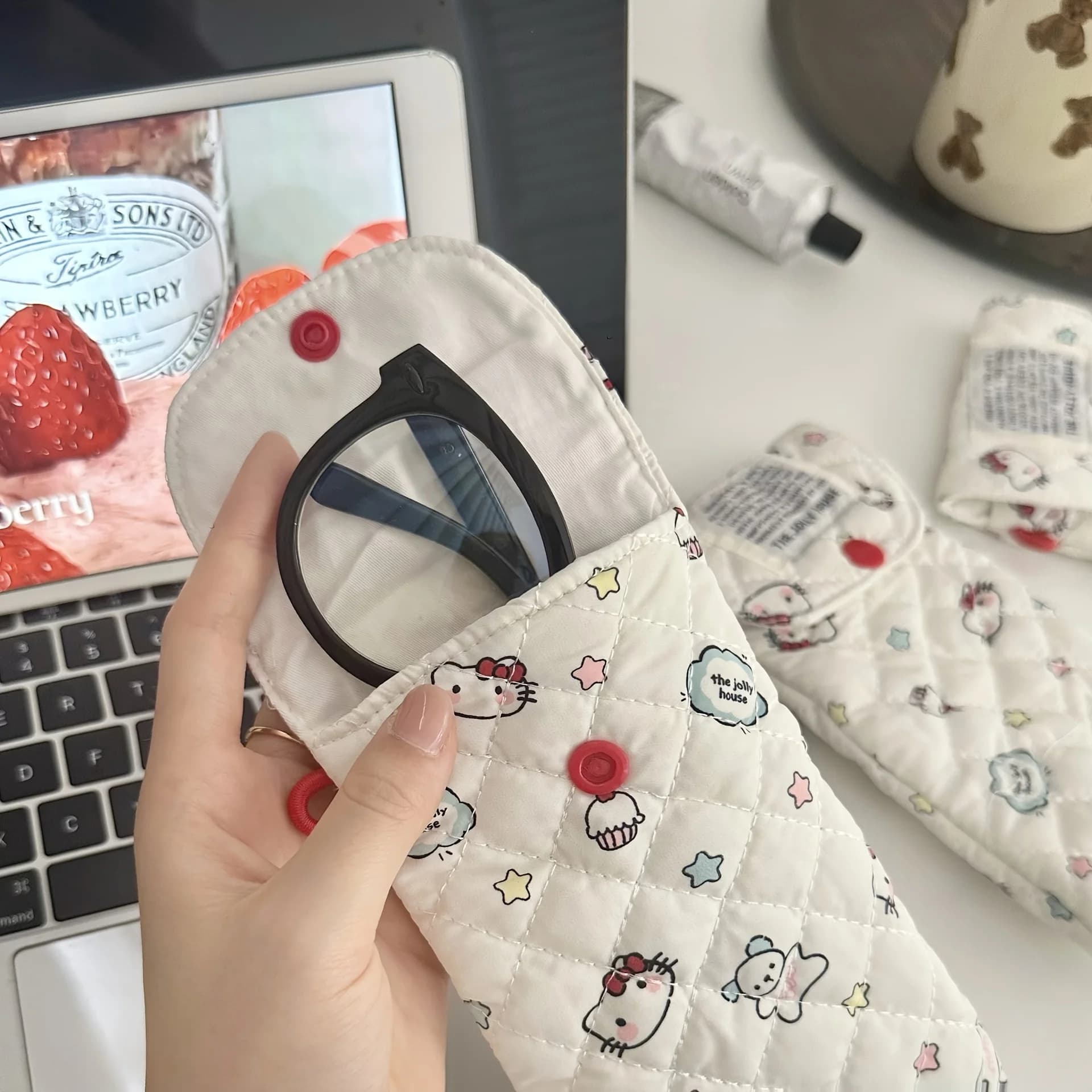 Hello Kitty Sunglasses Portable Holder Hello Kitty, Pile Covered Case, Sunglass Bag, Glass Holder