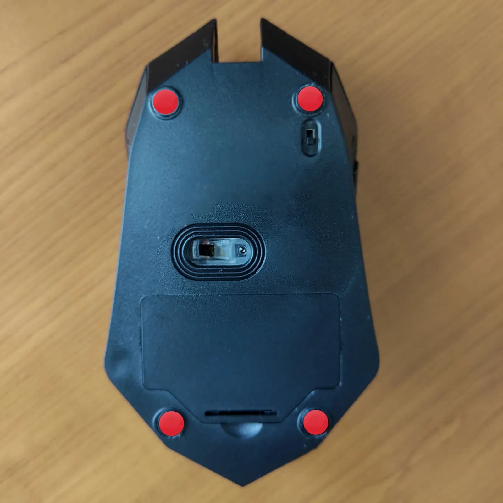 4 Pezzi Adesivi per Piedini Mouse Universali, Pad Adesivi di Ricambio per Mouse da Gaming, per un Tracciamento Fluido nel Lavoro e nel Gioco