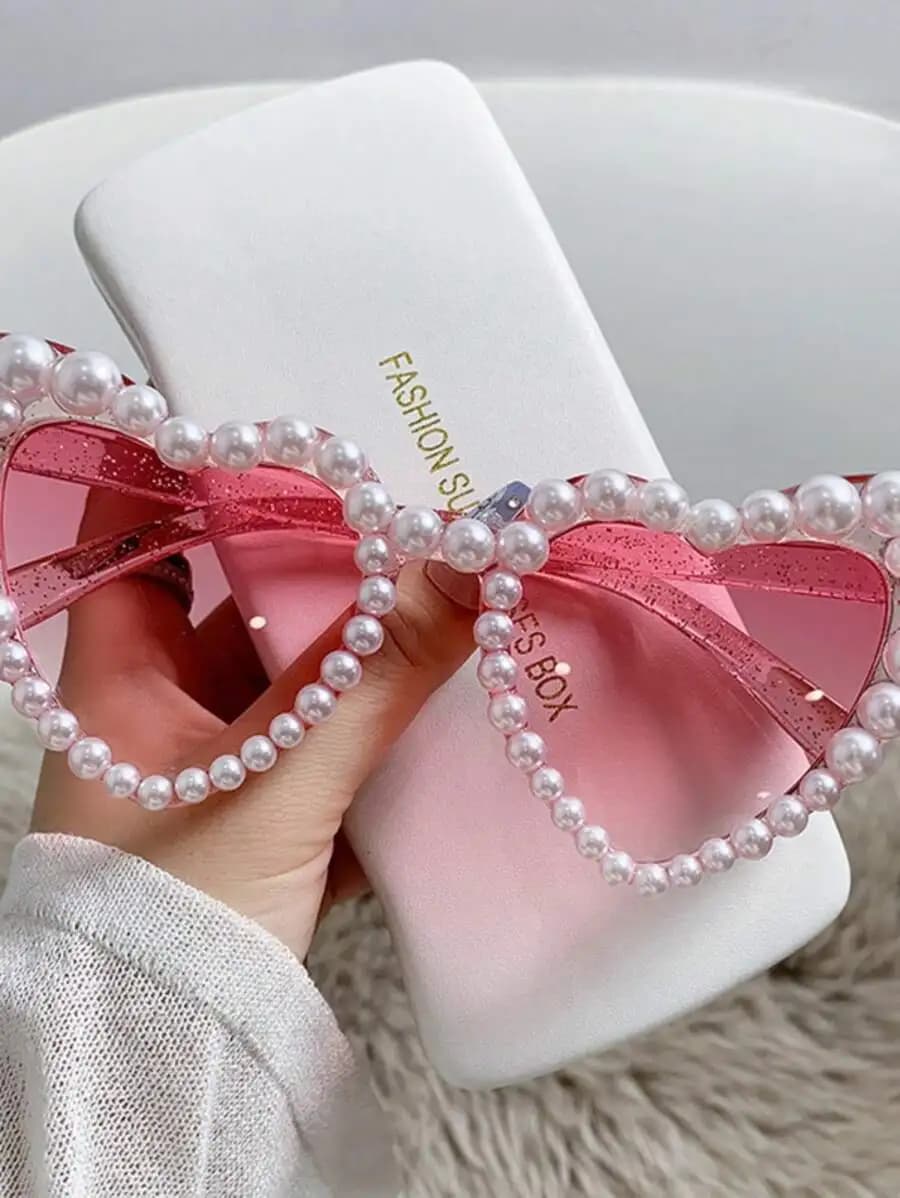 Occhiali da Sole a Forma di Cuore Rosa con Perle Finte e Effetto Occhio di Gatto per Feste in Spiaggia
